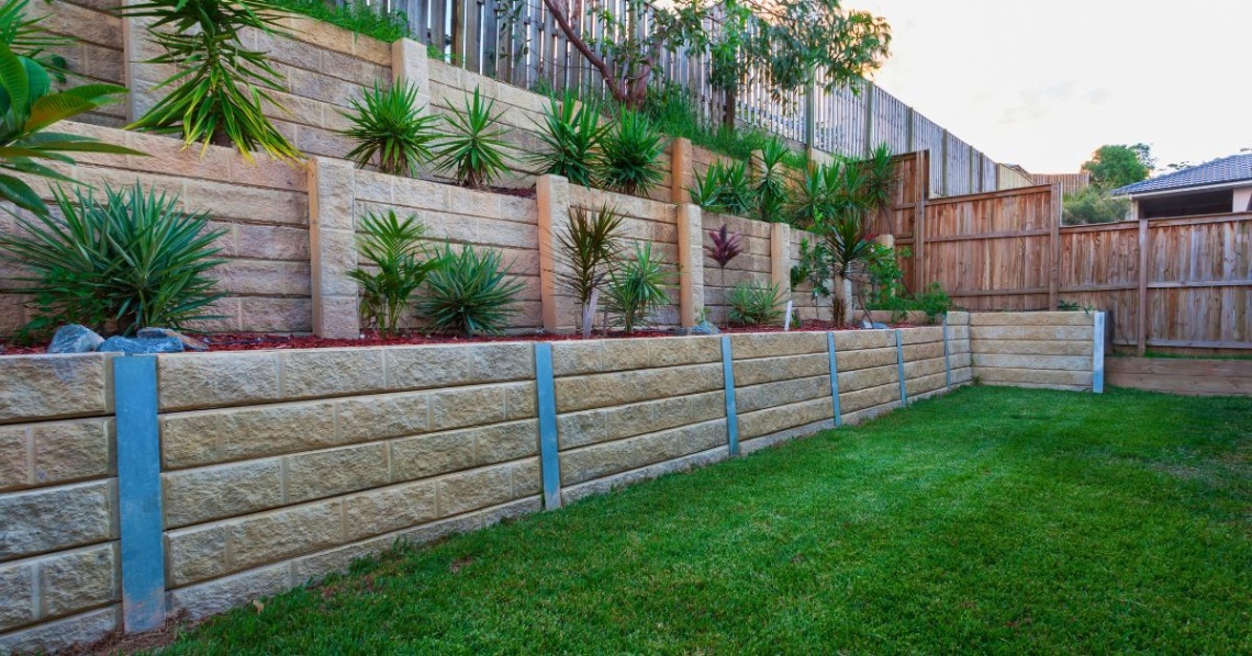 Backdate 4 What Is The Cheapest Way To Build A Retaining Wall? (